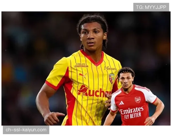 前法国国脚埃弗拉在专栏中点评本轮法甲年轻后卫表现